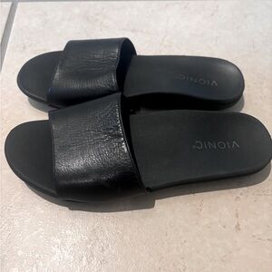 Black Vionic Sandals size 8 (1)